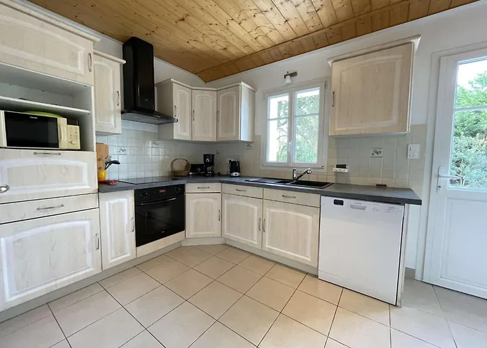 No000-047 4 Pièces- 5 Couchages Noirmoutier En L'ile Villa *